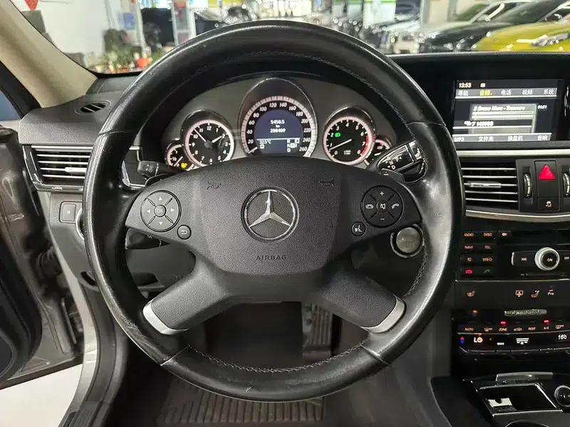 Mercedes-Benz E-Class (Imported) 2009 E 300 Fashion Model — миниатюра 15