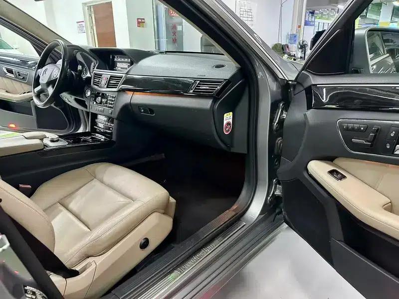 Mercedes-Benz E-Class (Imported) 2009 E 300 Fashion Model — миниатюра 17