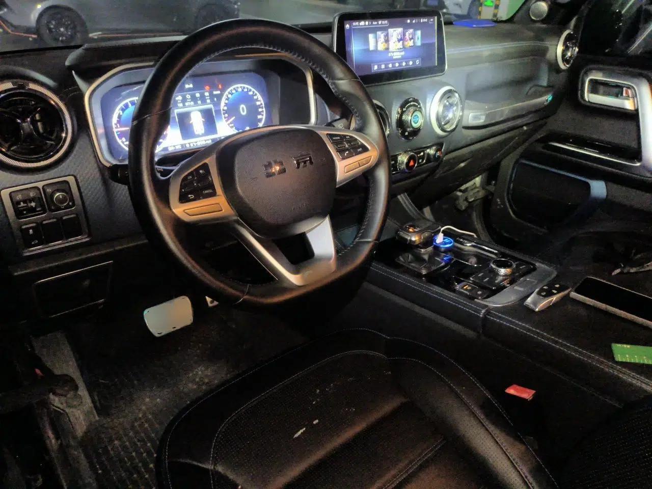 BAIC Off-Road F40 2021 2.0T Automatic Cube Edition — миниатюра 9