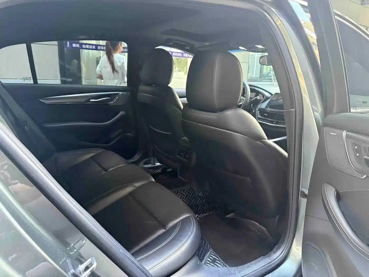 2023 Cadillac CT5 28T Luxury (Standard Edition) — миниатюра 5
