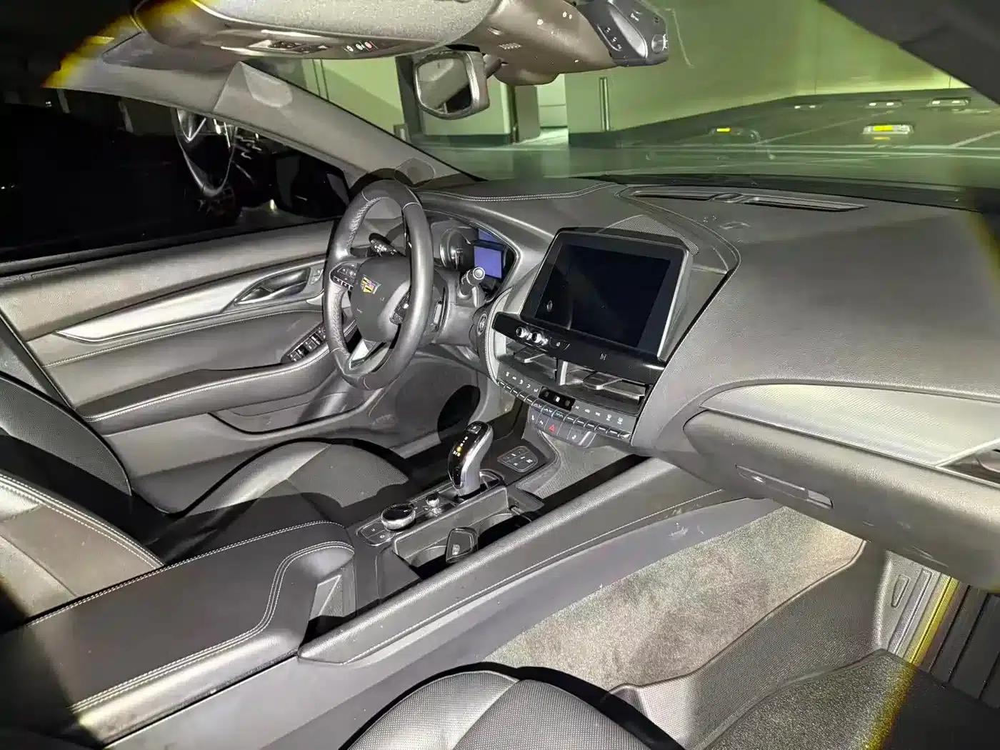 2021 Cadillac CT5 28T Luxury — миниатюра 4