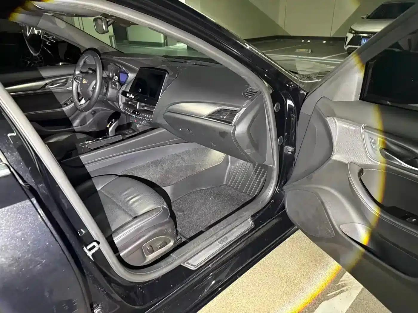 2021 Cadillac CT5 28T Luxury — миниатюра 6