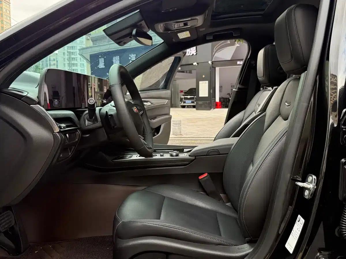 2024 Cadillac CT5 28T Luxury Pro — миниатюра 23