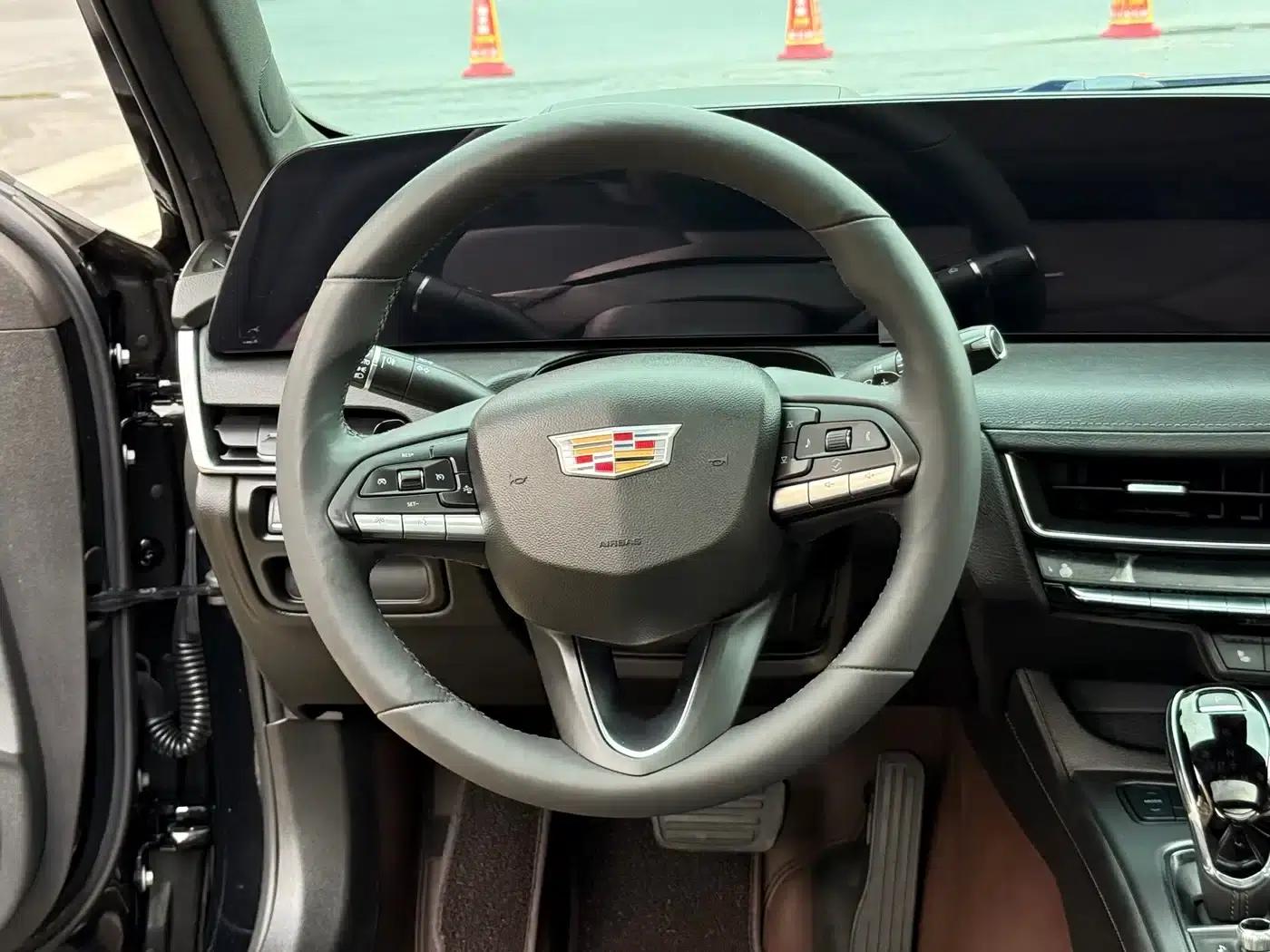 2024 Cadillac CT5 28T Luxury Pro — миниатюра 30