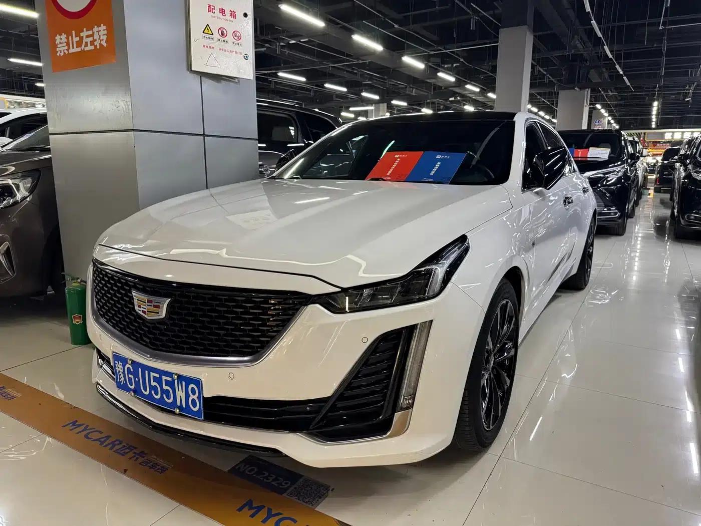 2021 Cadillac CT5 28T Luxury — миниатюра 1