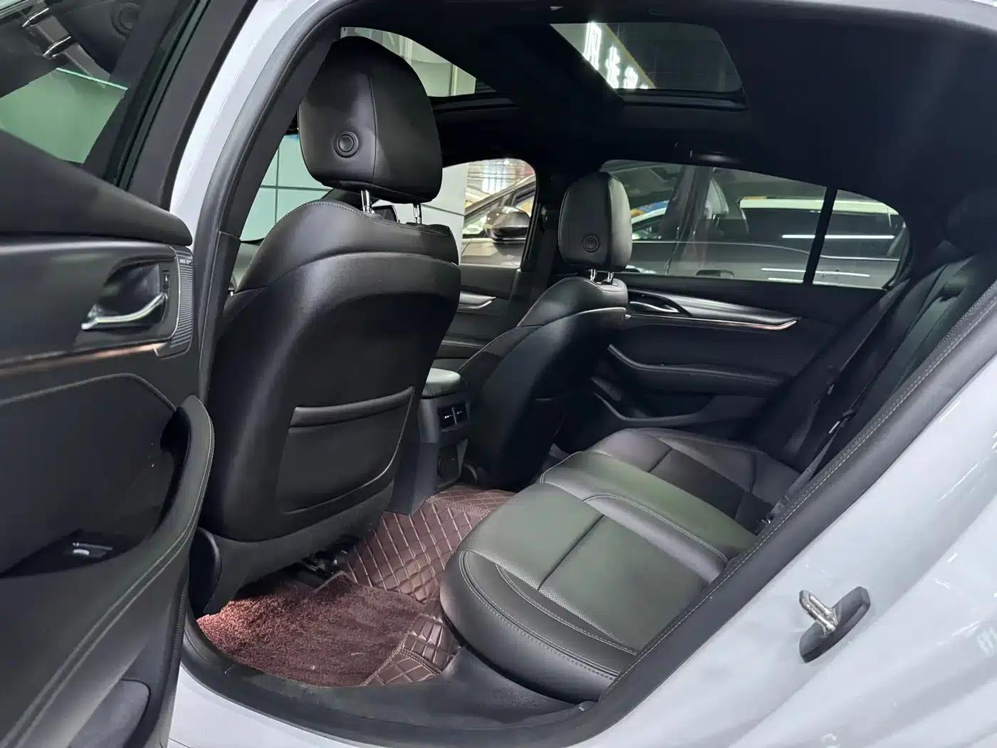 2021 Cadillac CT5 28T Luxury — миниатюра 4