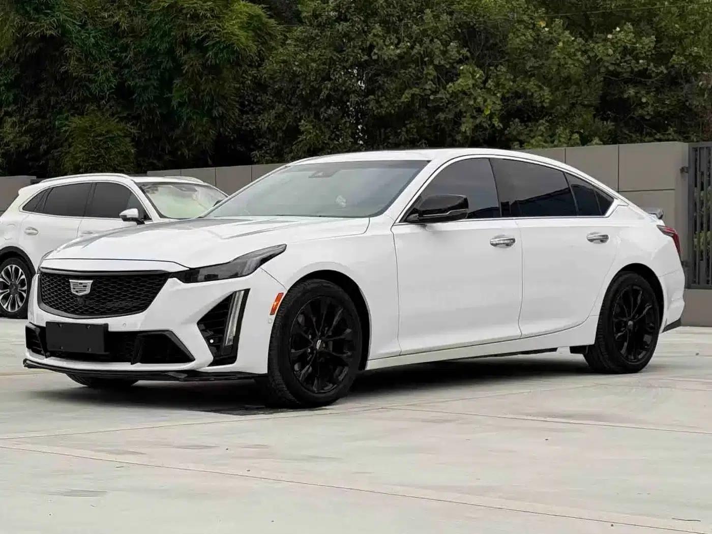 2022 Cadillac CT5 28T Luxury — миниатюра 3