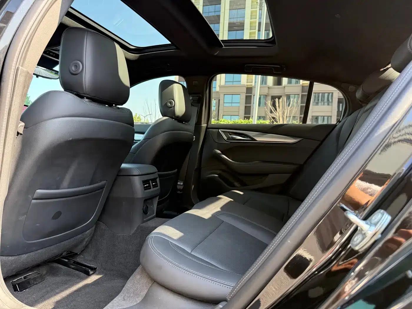 2025 Cadillac CT5 28T Track Performance Edition — миниатюра 7