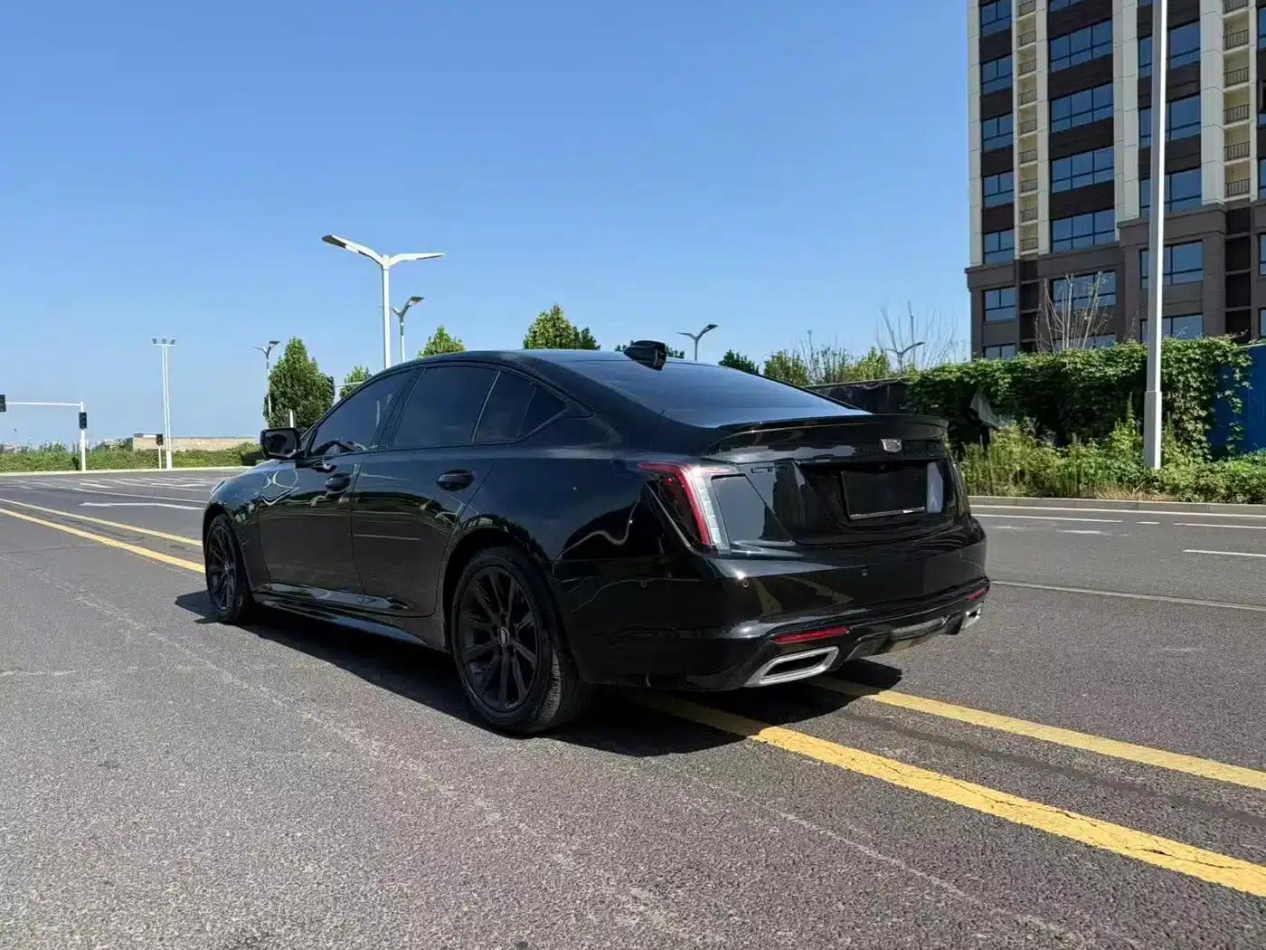 2025 Cadillac CT5 28T Track Performance Edition — миниатюра 9
