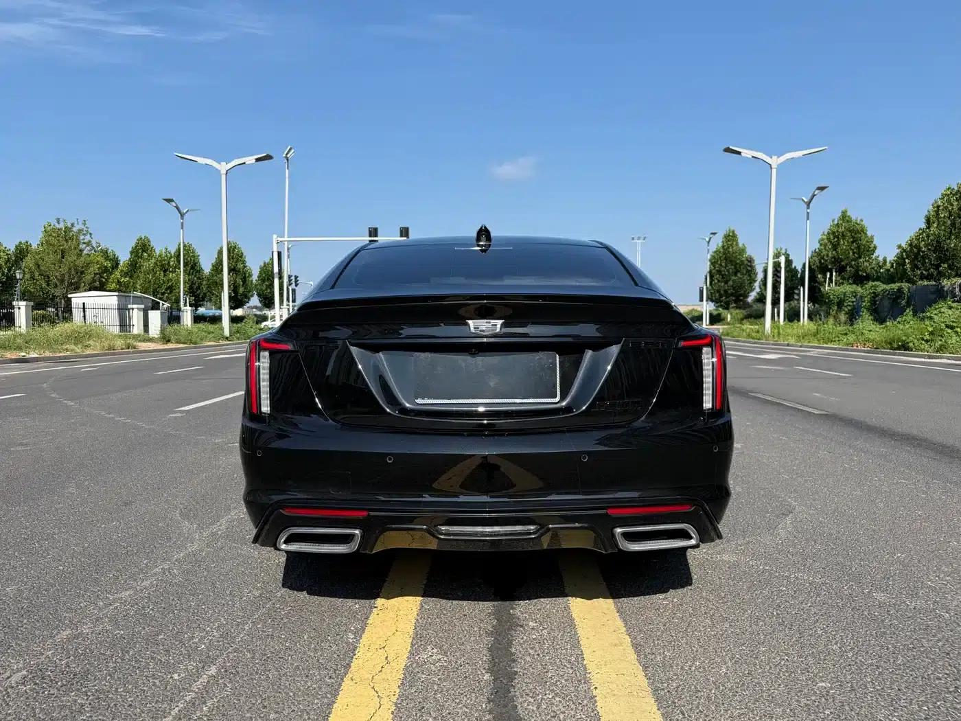 2025 Cadillac CT5 28T Track Performance Edition — миниатюра 10