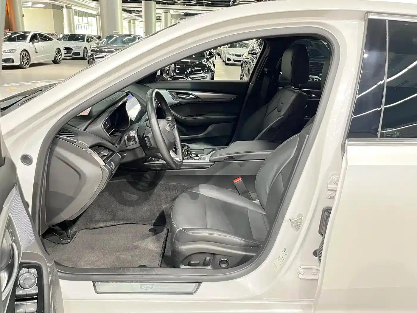 2023 Cadillac CT5 28T Luxury (Standard Edition) — миниатюра 4