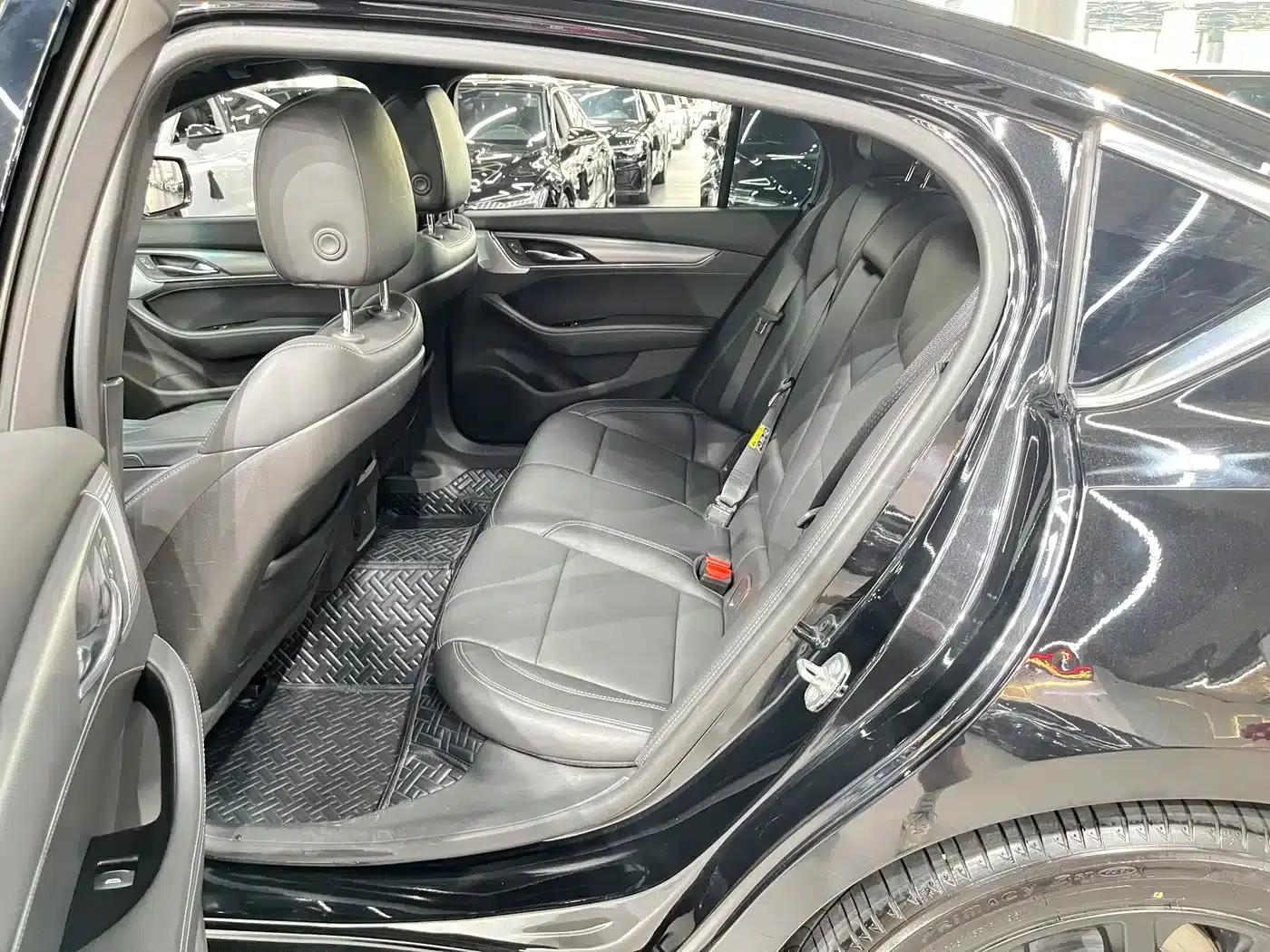 2022 Cadillac CT5 28T Luxury — миниатюра 6