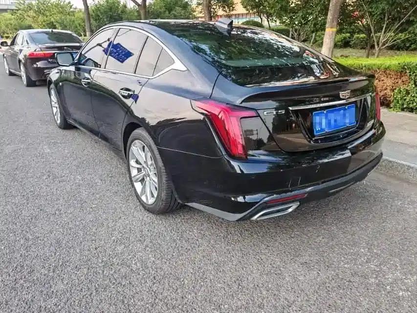 2024 Cadillac CT5 28T Luxury Pro — миниатюра 4
