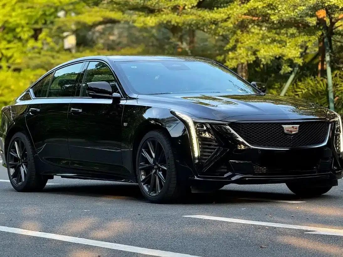 2024 Cadillac CT5 28T Luxury Pro — миниатюра 3
