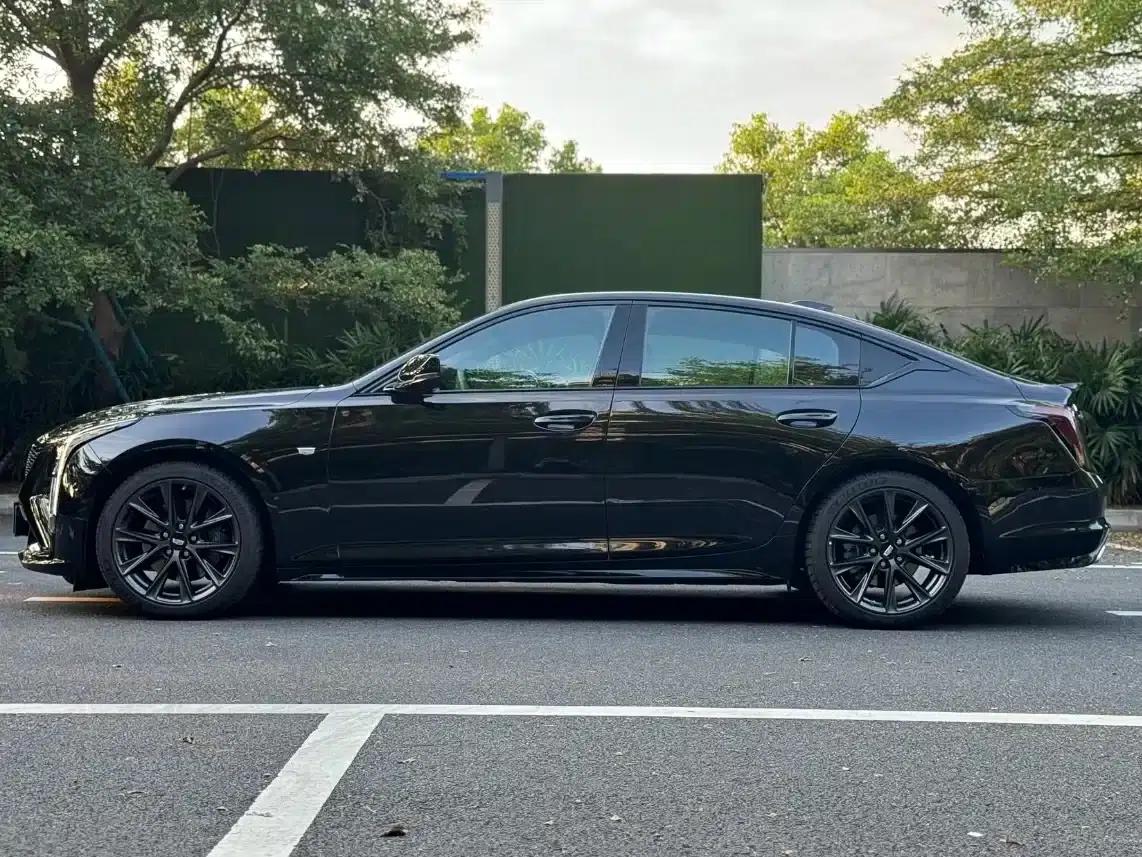 2024 Cadillac CT5 28T Luxury Pro — миниатюра 5