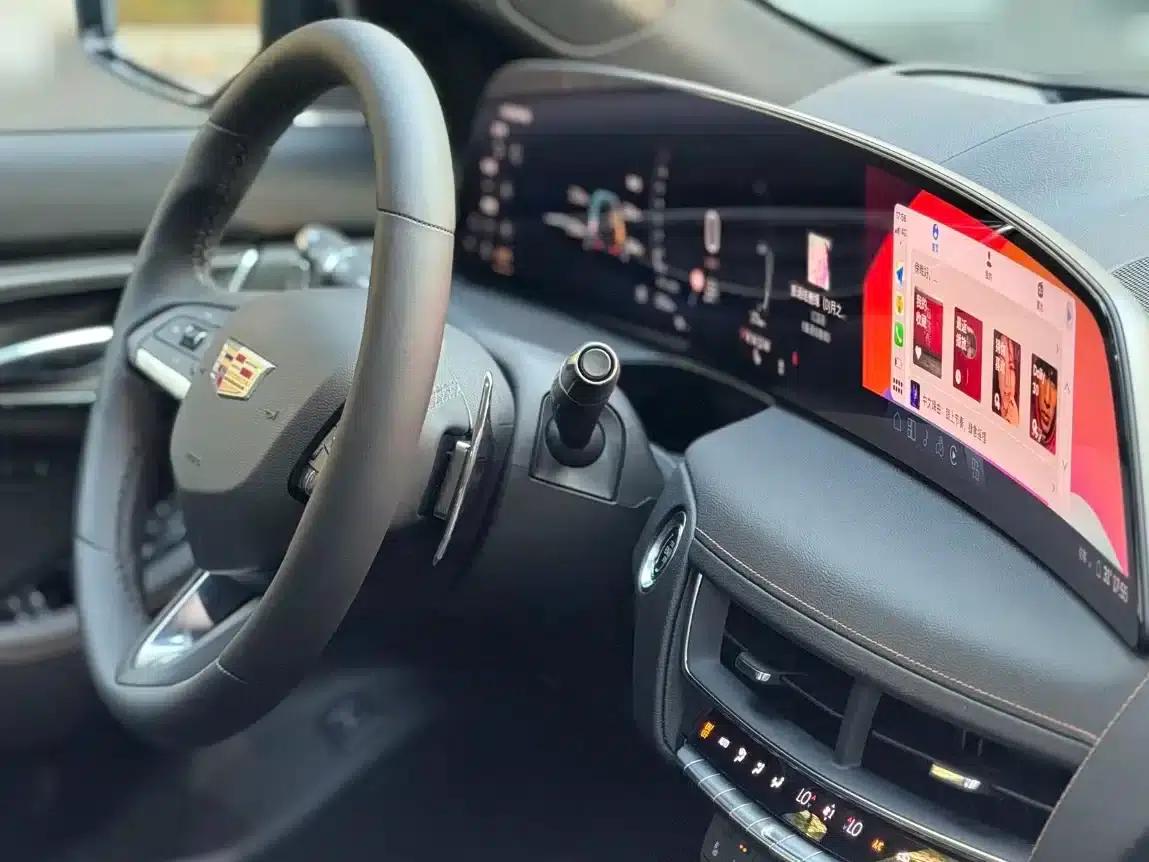 2024 Cadillac CT5 28T Luxury Pro — миниатюра 9