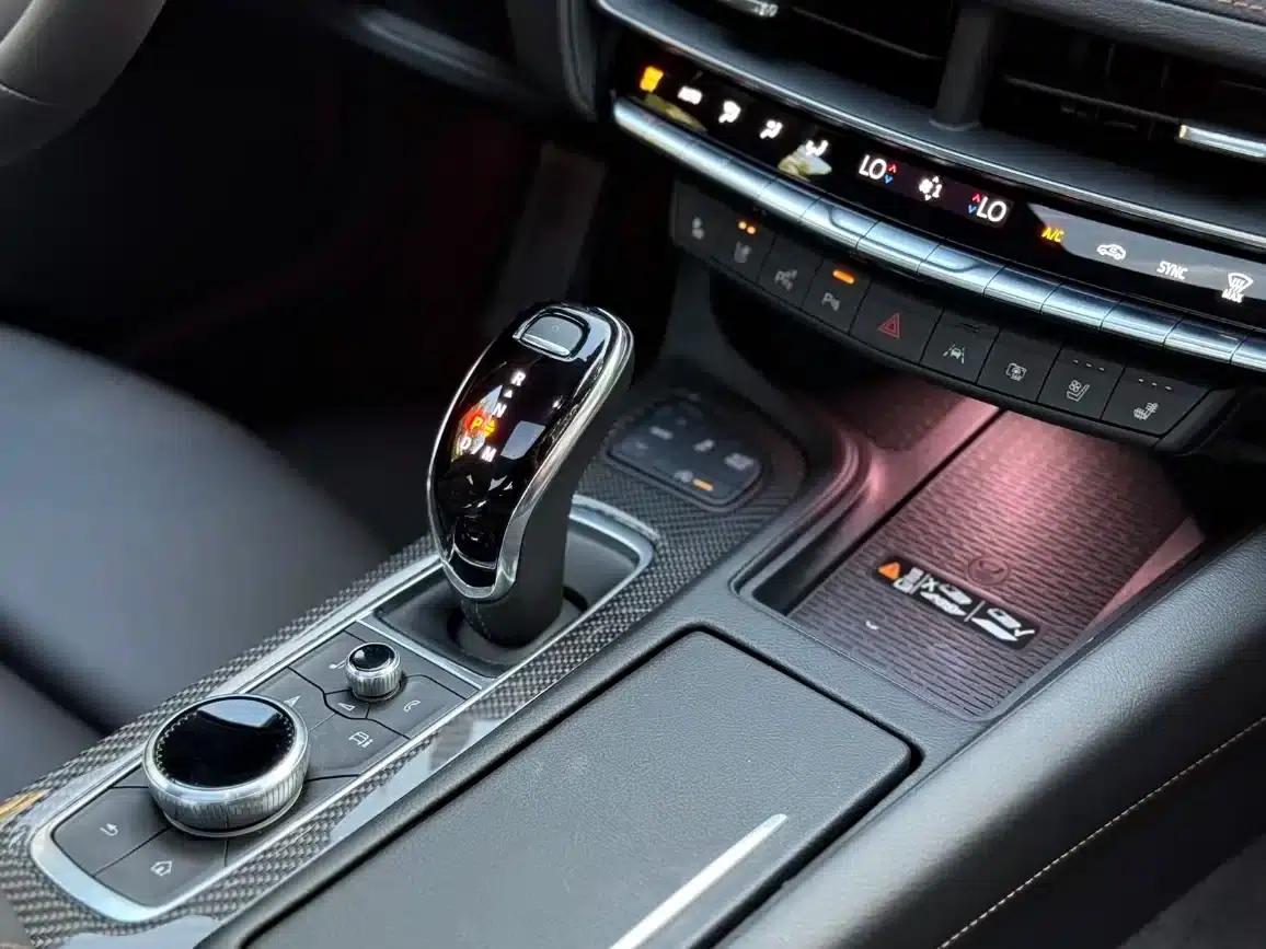 2024 Cadillac CT5 28T Luxury Pro — миниатюра 10