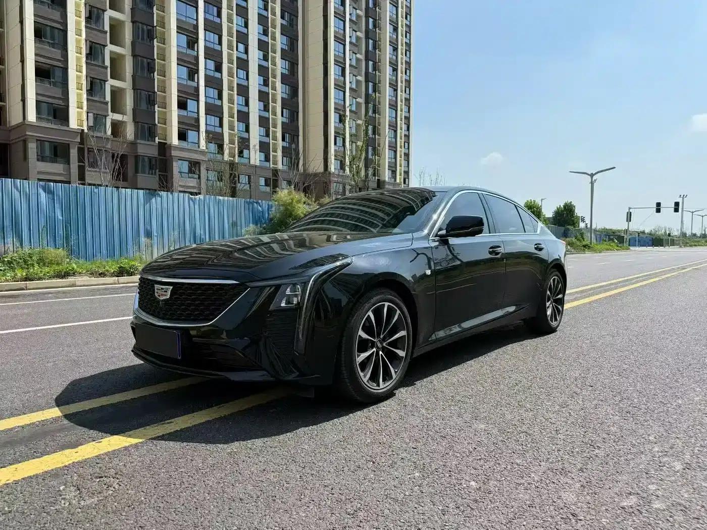 2025 Cadillac CT5 28T City Sport Edition — миниатюра 1