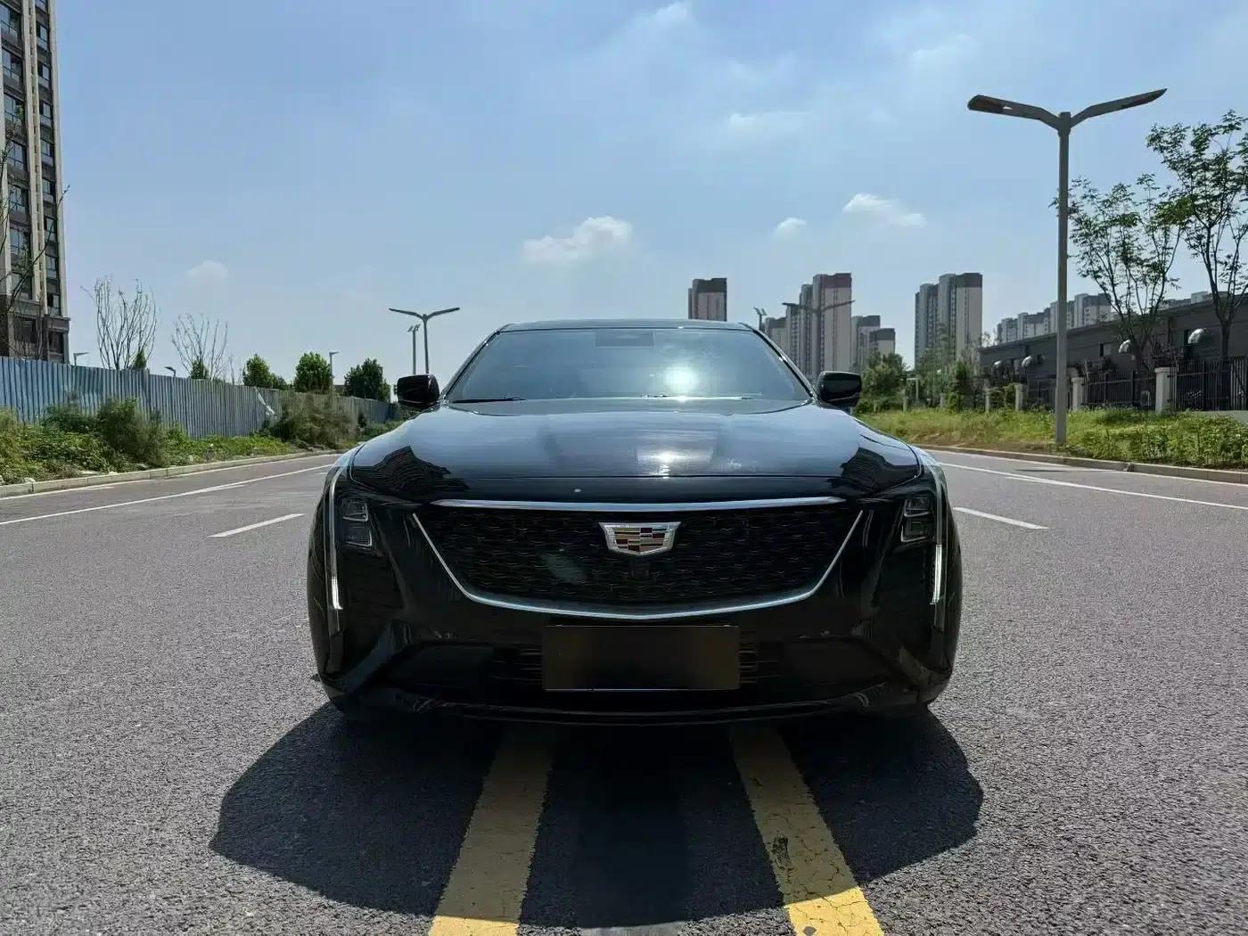 2025 Cadillac CT5 28T City Sport Edition — миниатюра 2