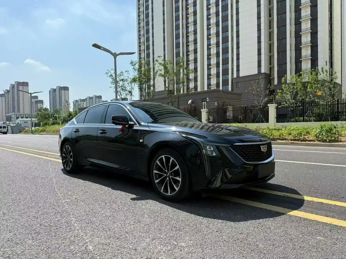 2025 Cadillac CT5 28T City Sport Edition — миниатюра 3