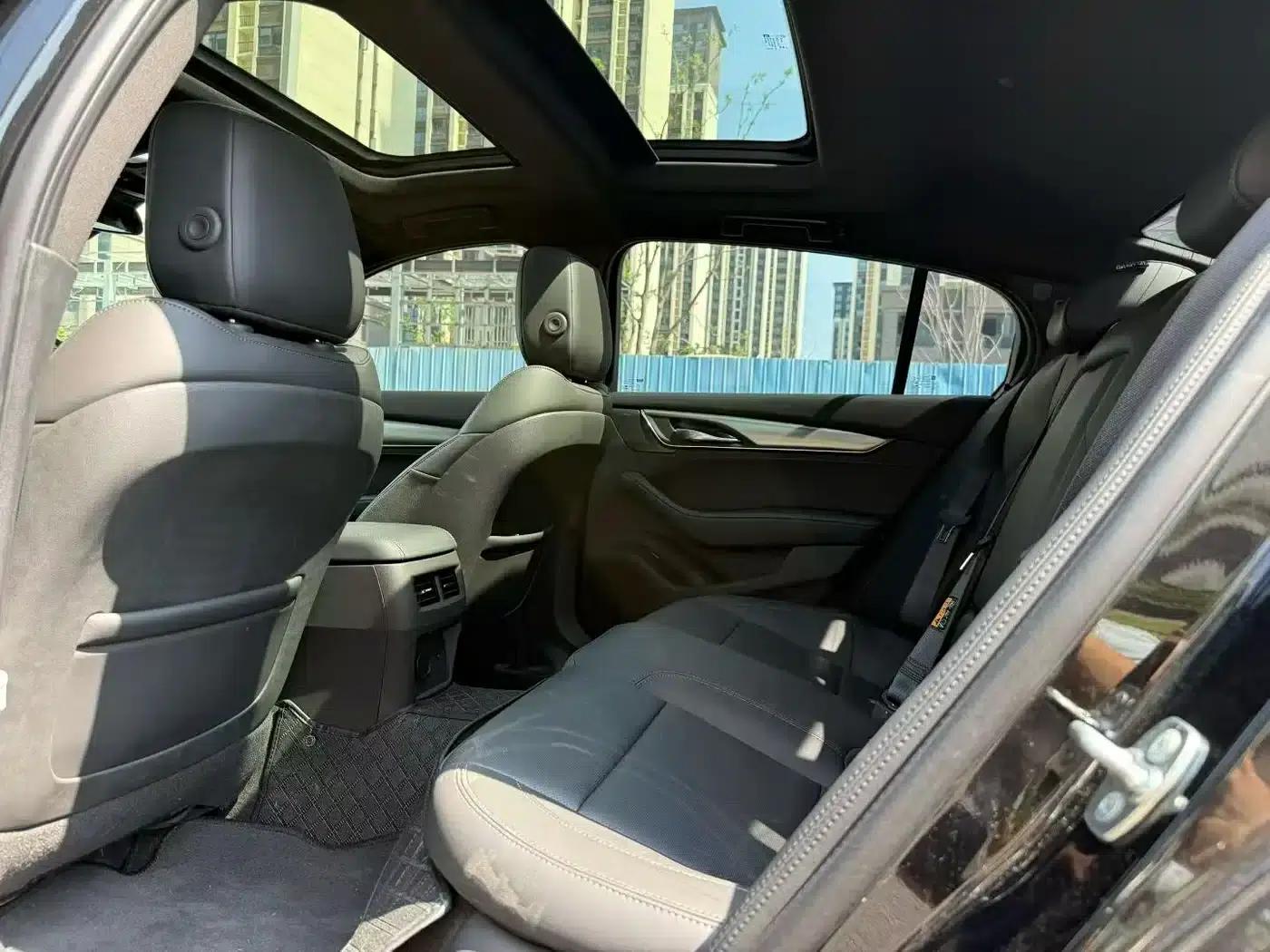 2025 Cadillac CT5 28T City Sport Edition — миниатюра 6