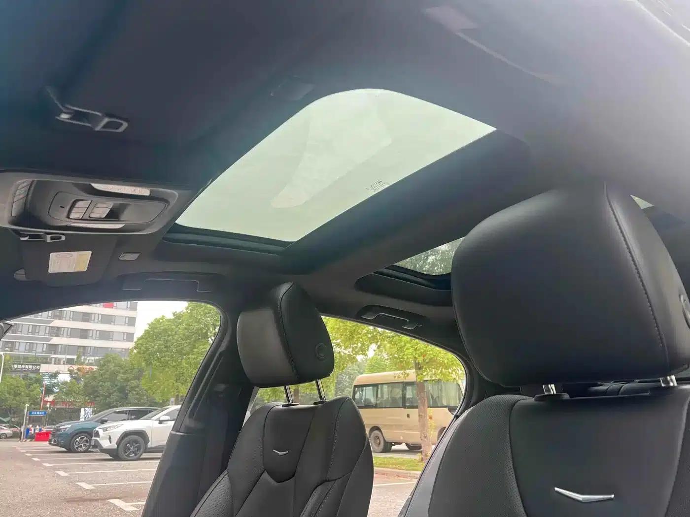 2022 Cadillac CT5 28T Luxury — миниатюра 11