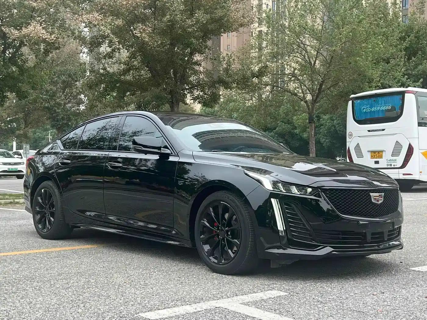 2022 Cadillac CT5 28T Luxury — миниатюра 3