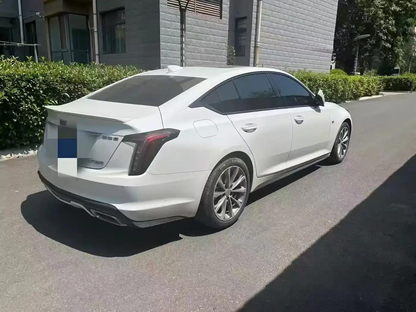 2021 Cadillac CT5 28T Luxury — миниатюра 4