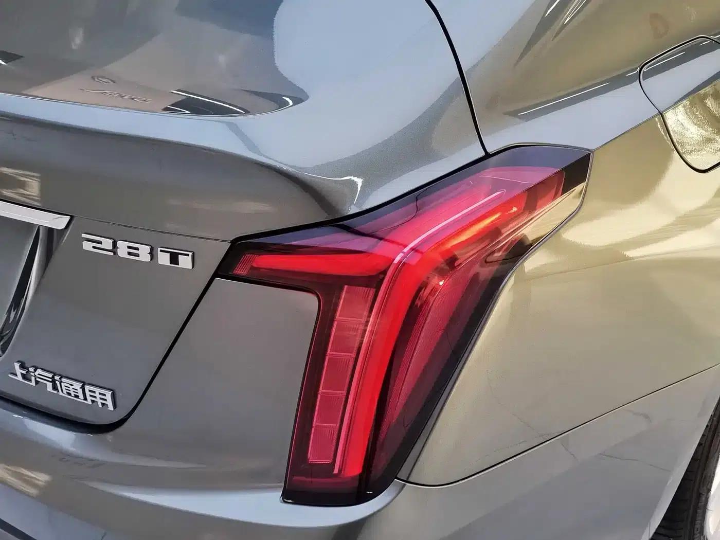 2022 Cadillac CT5 28T Luxury — миниатюра 21