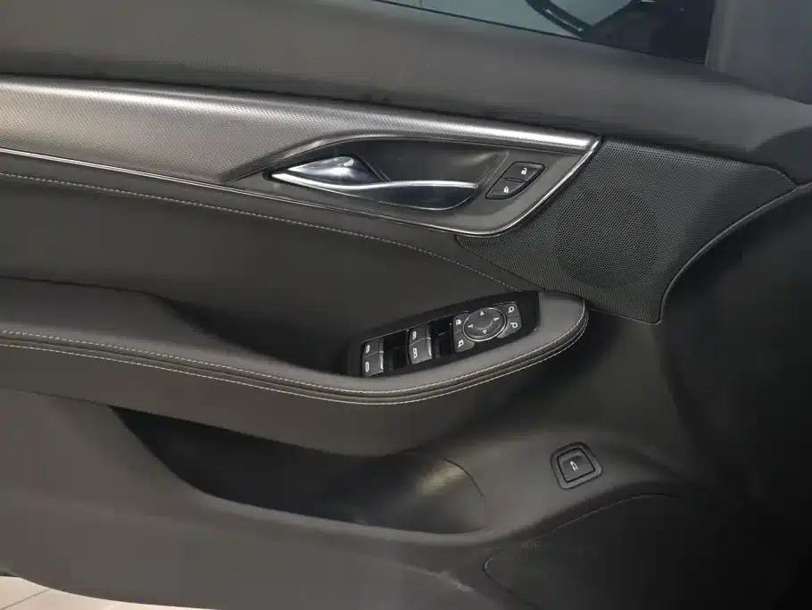2022 Cadillac CT5 28T Luxury — миниатюра 7