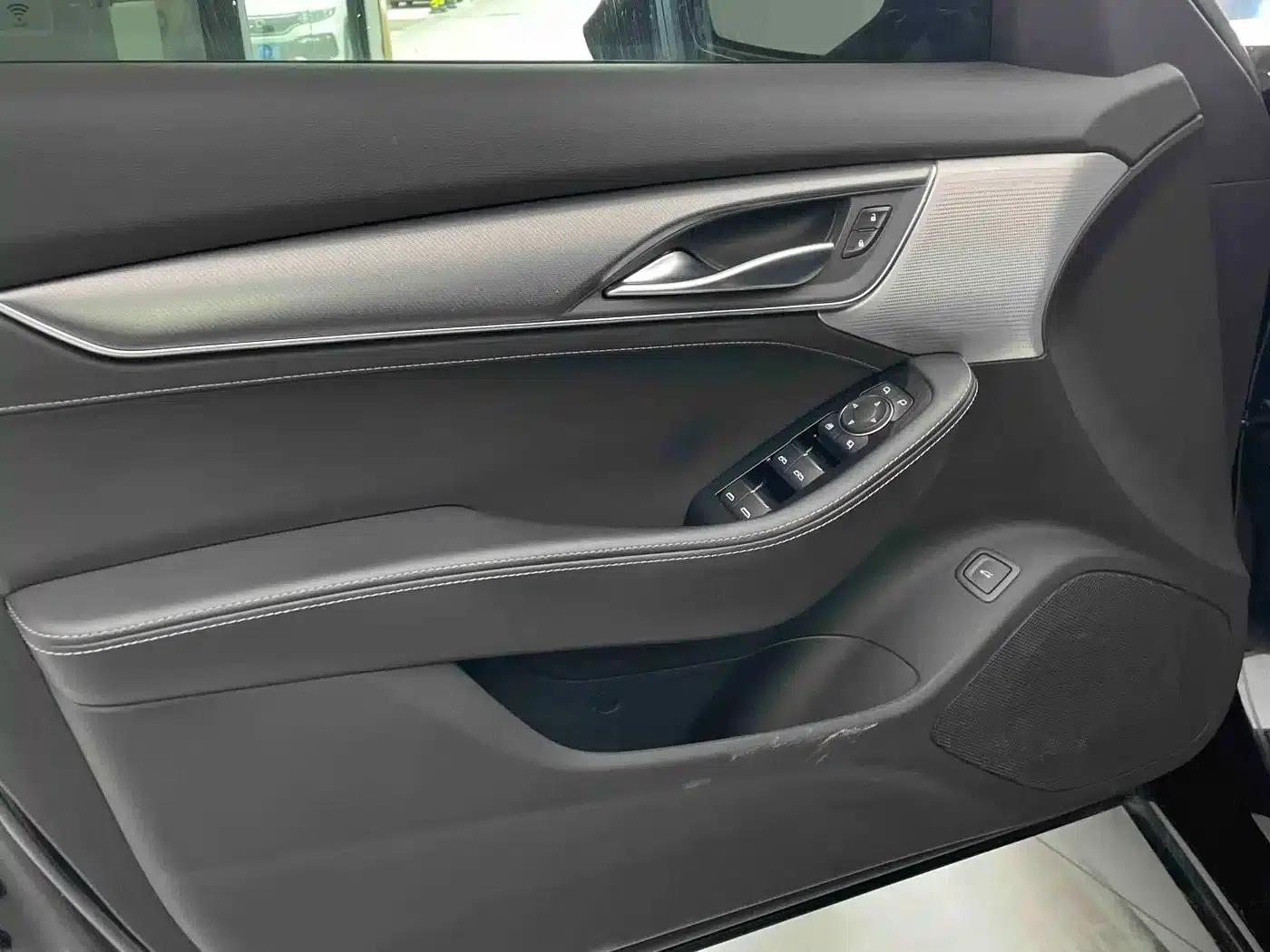 2021 Cadillac CT5 28T Luxury — миниатюра 18