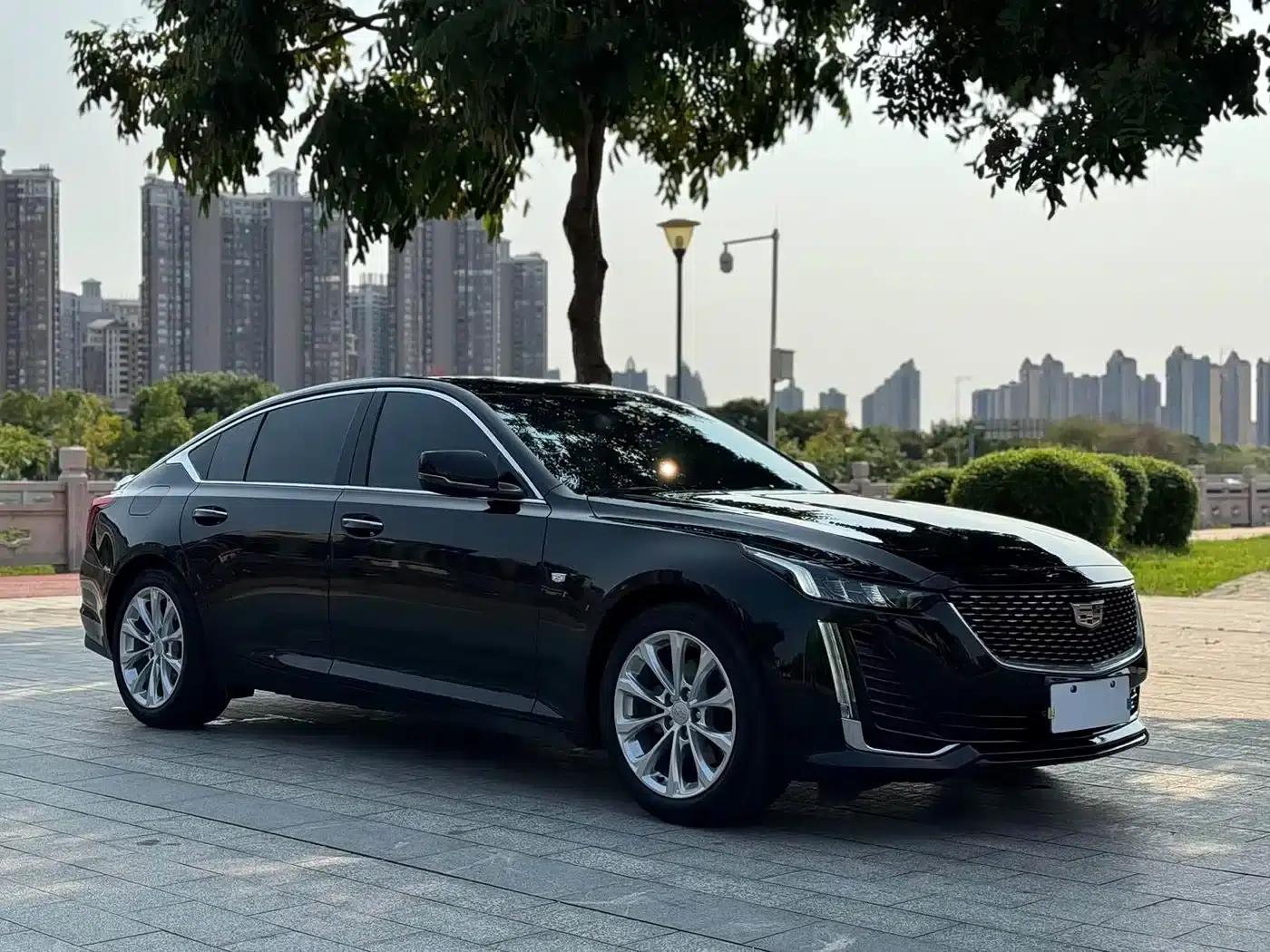 2023 Cadillac CT5 28T Luxury (Standard Edition) — миниатюра 3
