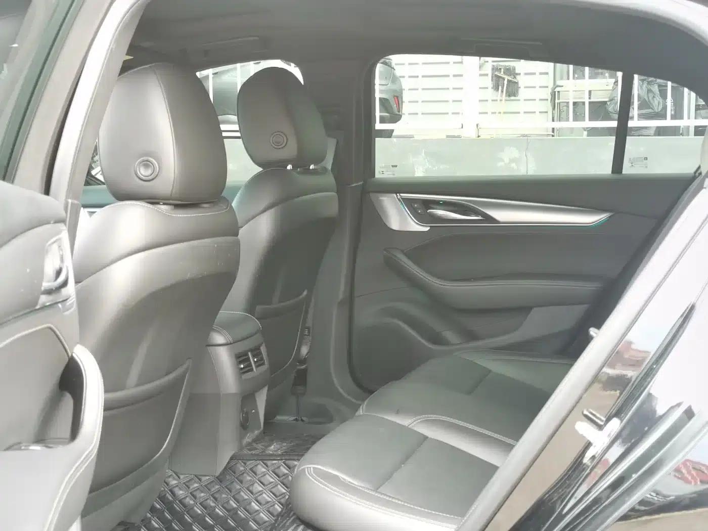 2023 Cadillac CT5 28T Luxury (Standard Edition) — миниатюра 8