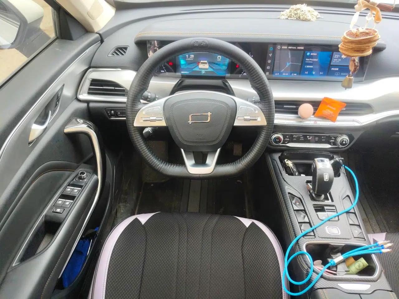 Bestune T77 2023 1.5T Automatic Luxury Model — миниатюра 10