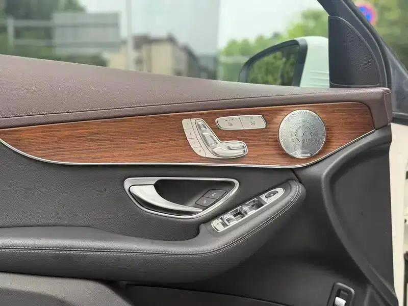 2021 Mercedes-Benz GLC 300 L 4MATIC Dynamic — миниатюра 11