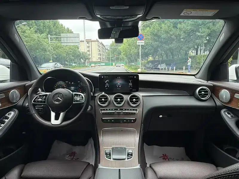 2021 Mercedes-Benz GLC 300 L 4MATIC Dynamic — миниатюра 17