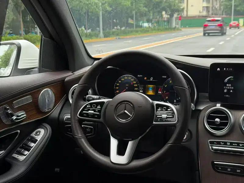 2021 Mercedes-Benz GLC 300 L 4MATIC Dynamic — миниатюра 19