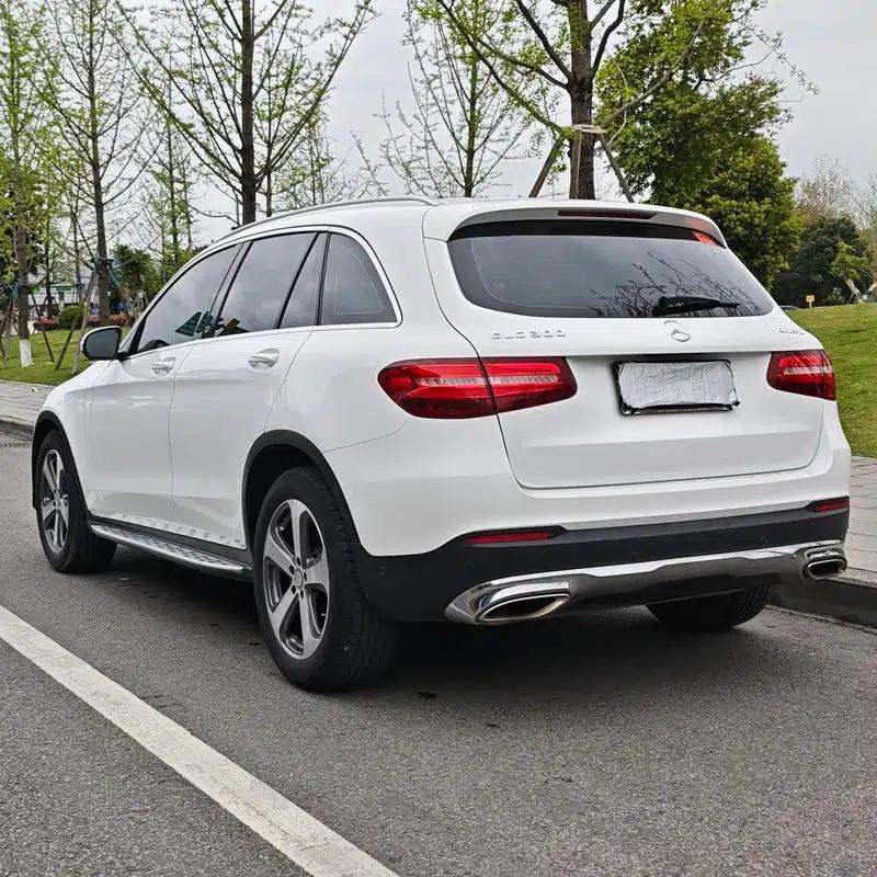 2017 Mercedes-Benz GLC 300 4MATIC Dynamic — миниатюра 4