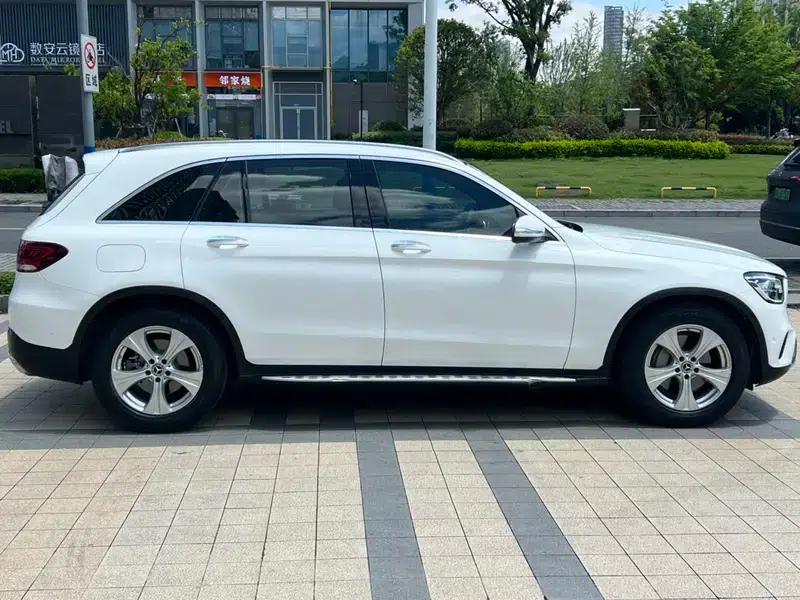 2021 Mercedes-Benz GLC 260 L 4MATIC Dynamic — миниатюра 6