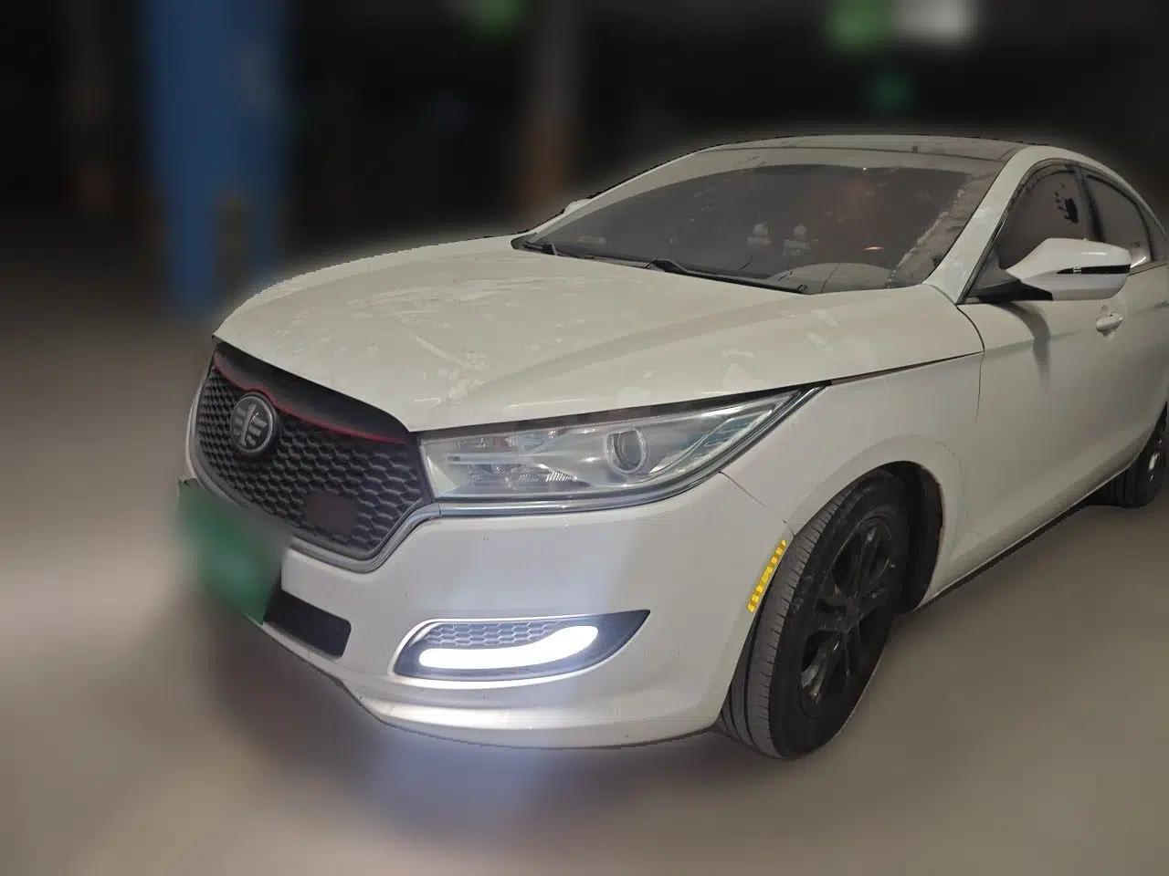 Bestune B50 2016 1.6L manual Comfort trim level — миниатюра 1