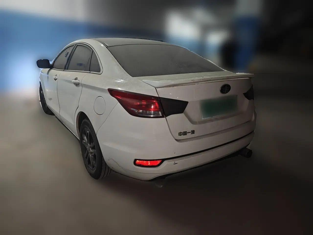 Bestune B50 2016 1.6L manual Comfort trim level — миниатюра 4