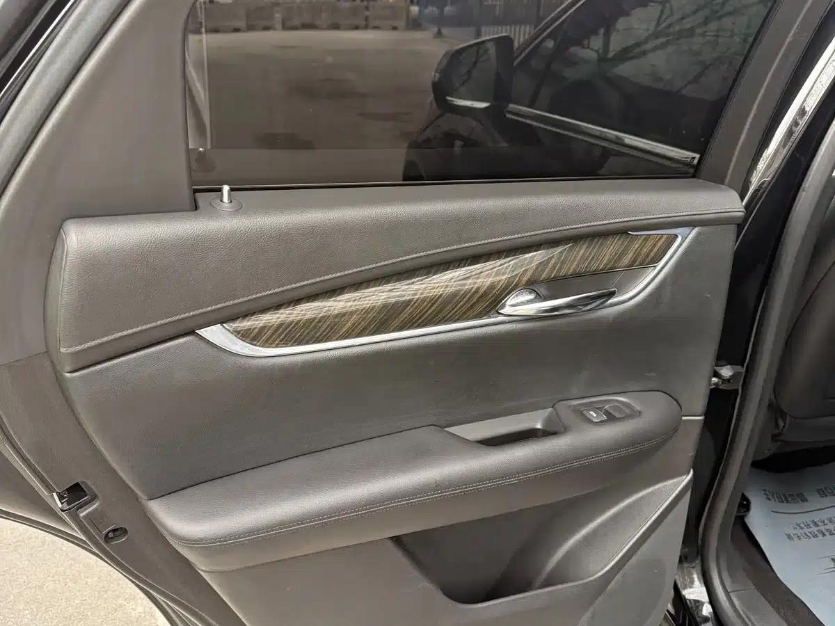 Cadillac XT5 2018 28T AWD Luxury — миниатюра 8