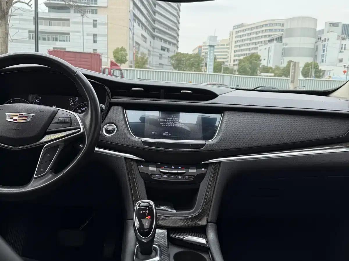 Cadillac XT5 2018 28T AWD Luxury — миниатюра 10