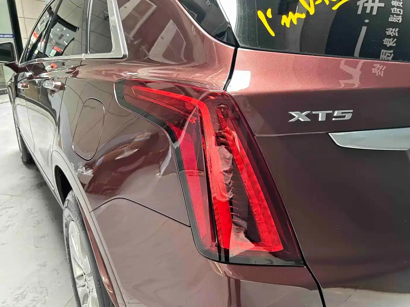 Cadillac XT5 2021 2.0T 2WD Luxury — миниатюра 3