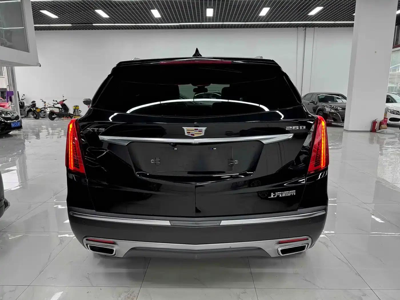 Cadillac XT5 2021 2.0T 2WD Luxury — миниатюра 12