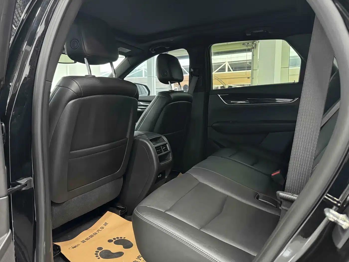 Cadillac XT5 2021 2.0T 2WD Luxury — миниатюра 6