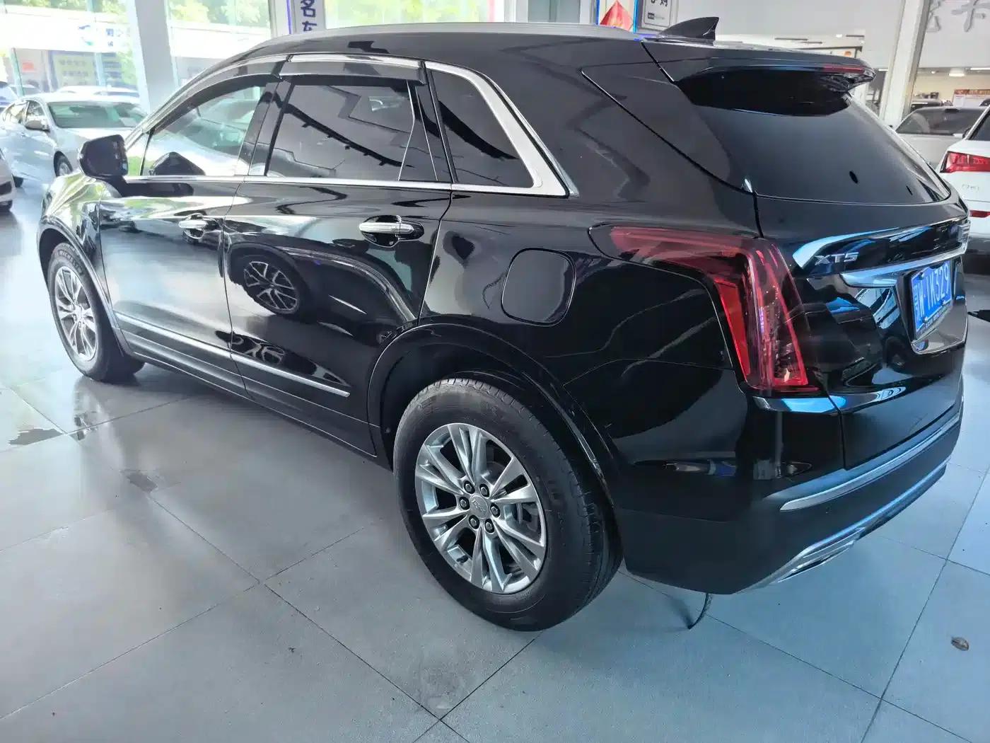 Cadillac XT5 2022 2.0T 2WD Luxury — миниатюра 13