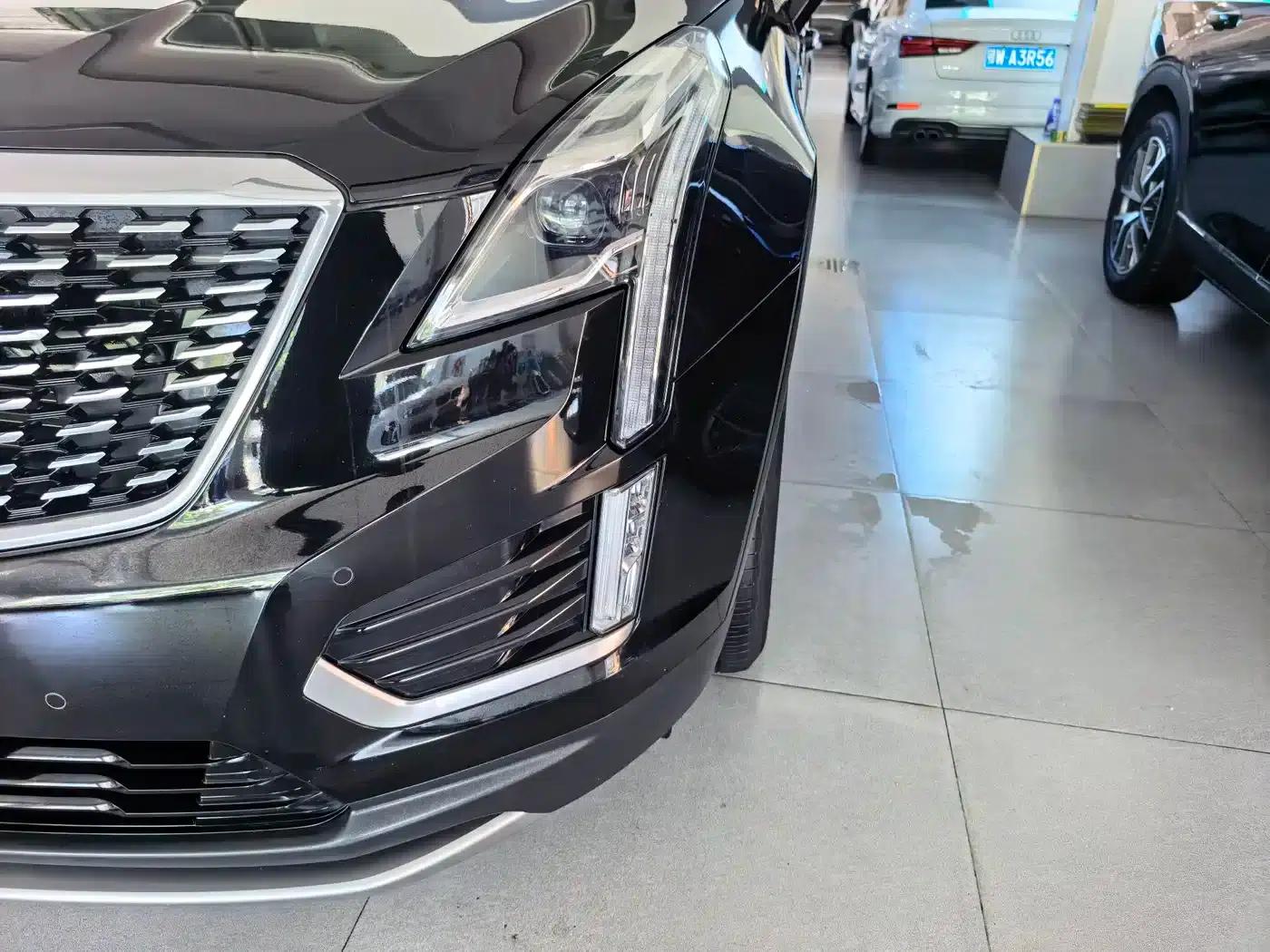 Cadillac XT5 2022 2.0T 2WD Luxury — миниатюра 3