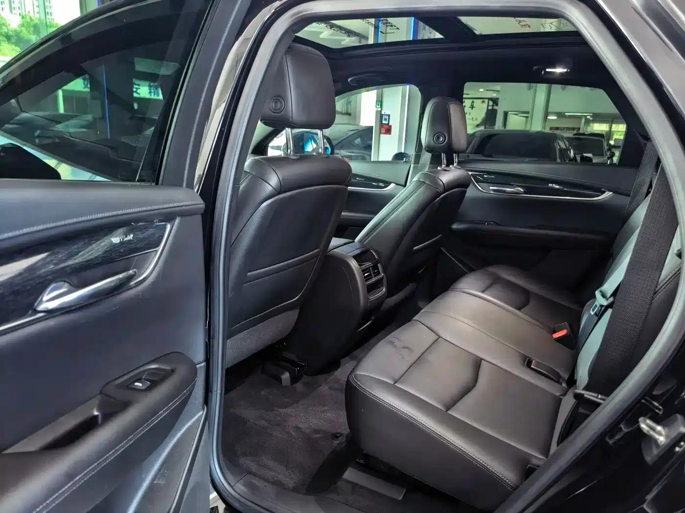 Cadillac XT5 2022 2.0T 2WD Luxury — миниатюра 8