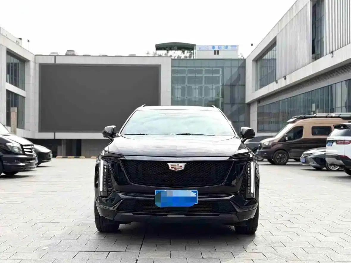 Cadillac XT5 2025 2.0T Luxury — миниатюра 2